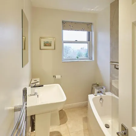 Host & Stay - Richemont Cottage Whitby Exterior photo