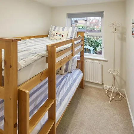 Host & Stay - Richemont Cottage Whitby Exterior photo